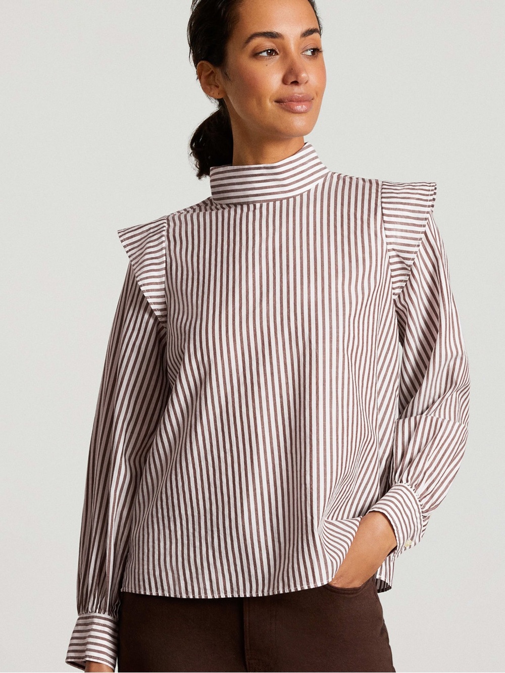 NWOT | EVERLANE Wing-Shoulder Mock Neck Blouse Top Size 6